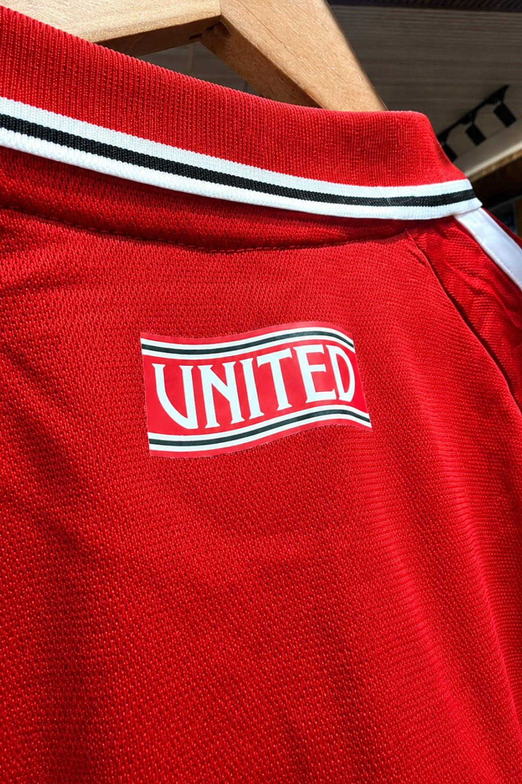 MAN UNITED HOME 2026/27 (JERSEY + SHORTS)