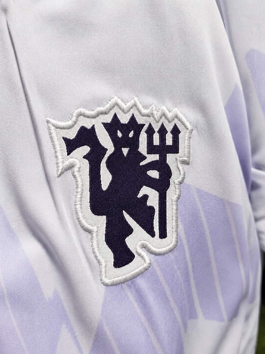 Manchester United 25/26 Away Kit (Jersey + Shorts)