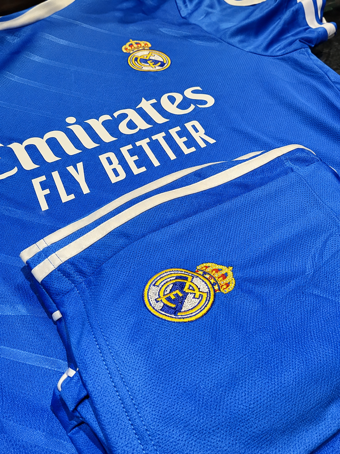 REAL MADRID THIRD KIT 2025/26 (JERSEY + SHORTS)