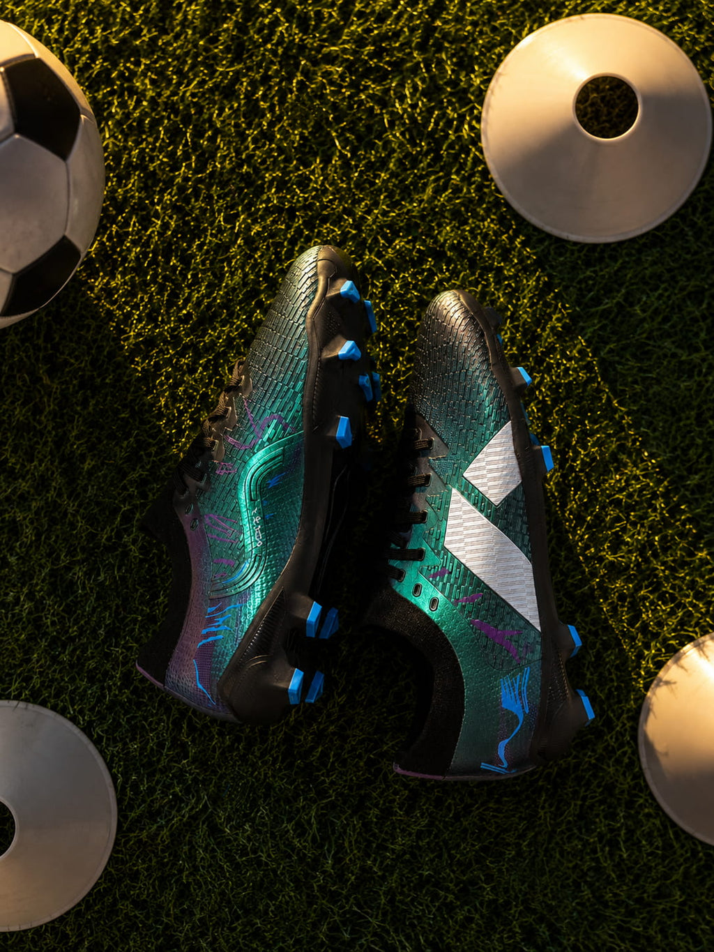 NIVIA  VOLTA Football Studs - Multi Grounds
