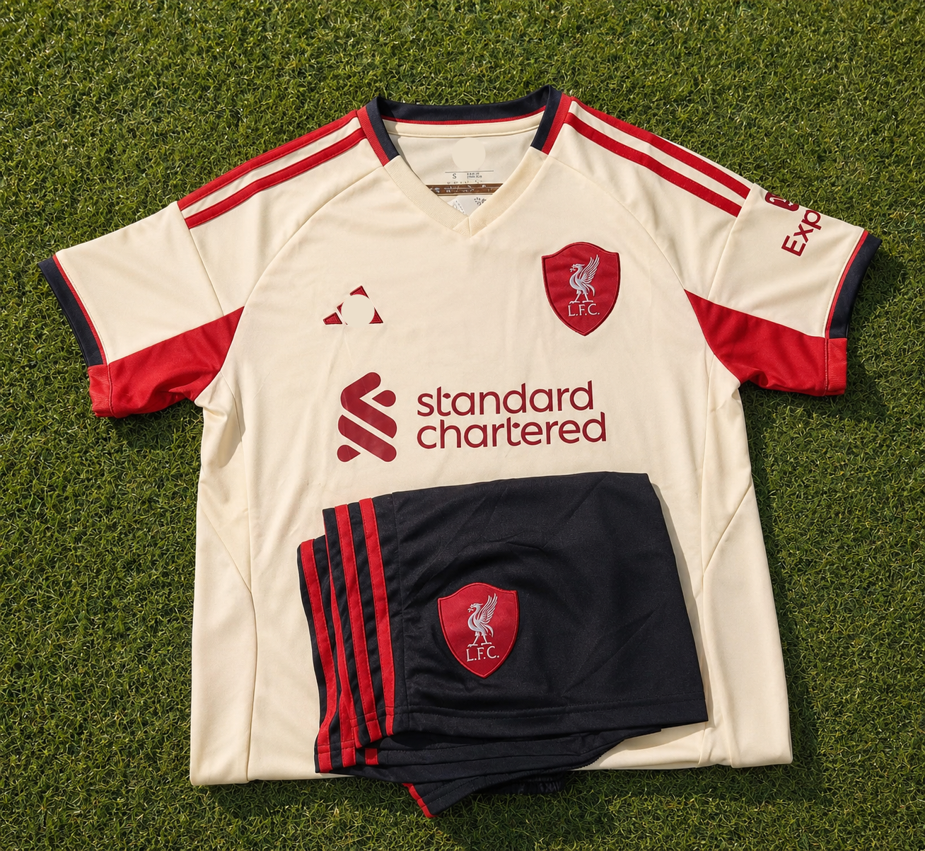 LIVERPOOL 25/26 AWAY KIT(JERSEY + SHORTS)