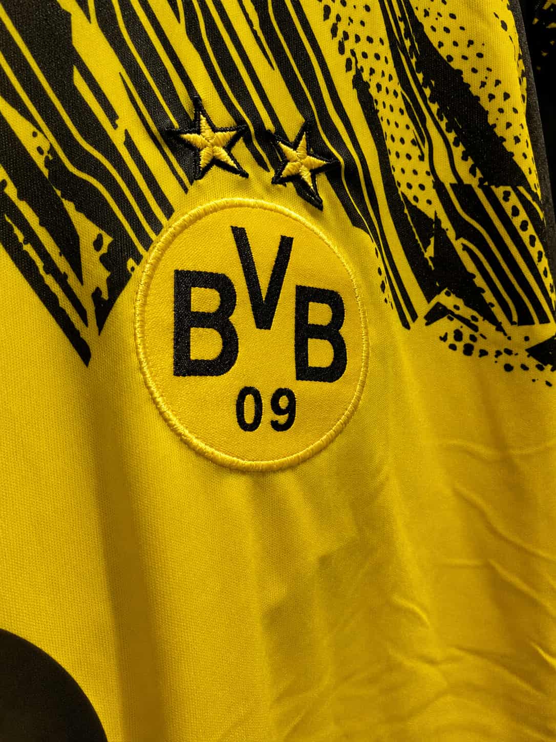 Borussia Dortmund 25/26 Home Kit (Jersey + Shorts)