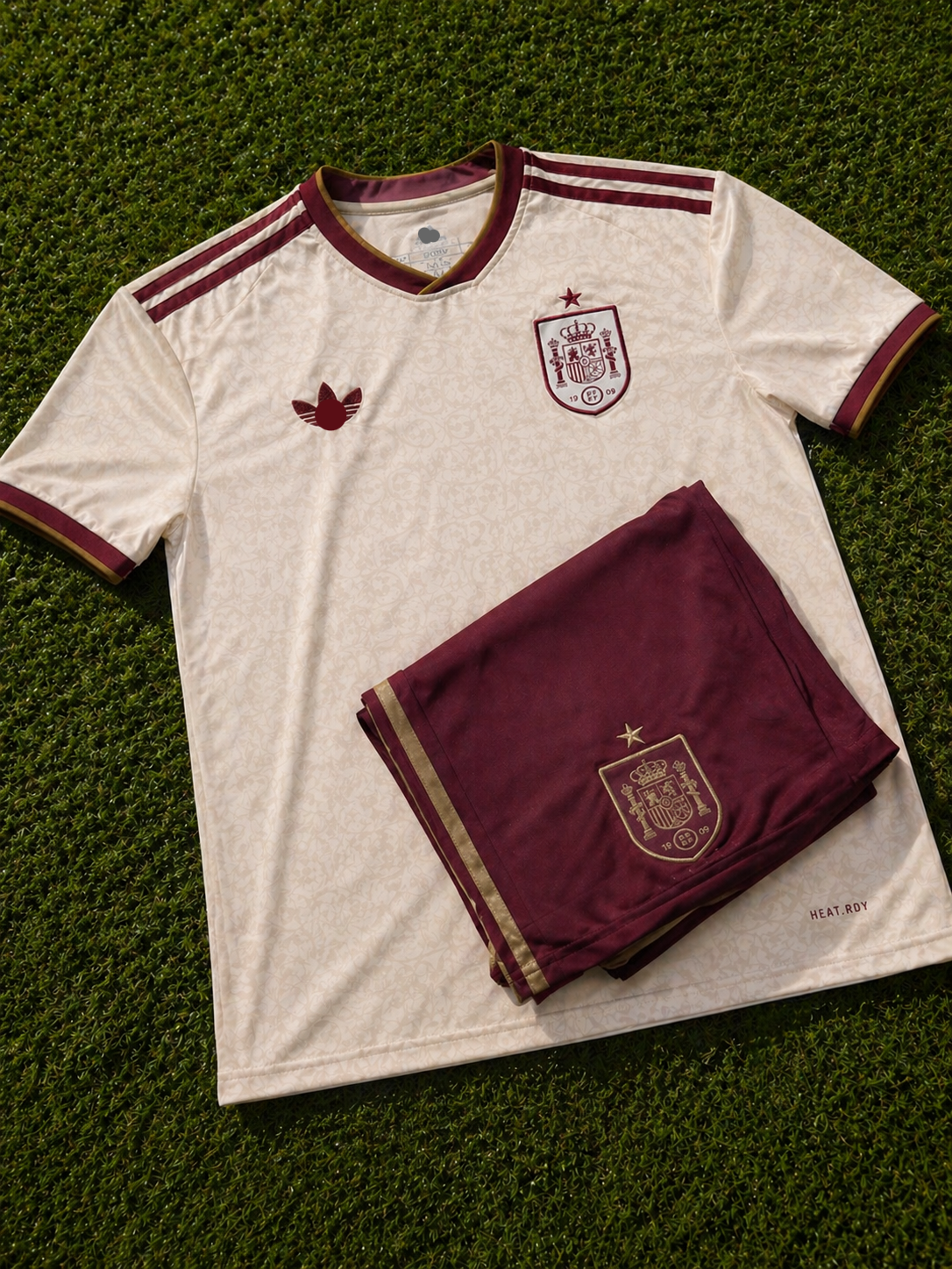 Spain Away WC 2026 Away Kit(Jersey+Shorts)